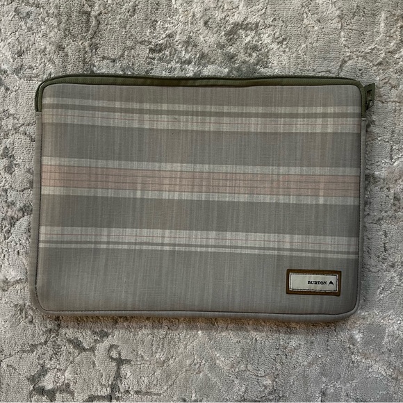Burton | Pink Plaid Laptop Sleeve Case - Picture 5 of 7